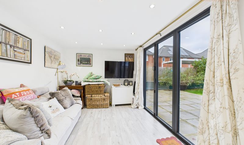 Mercia Grove, Saighton, CH3