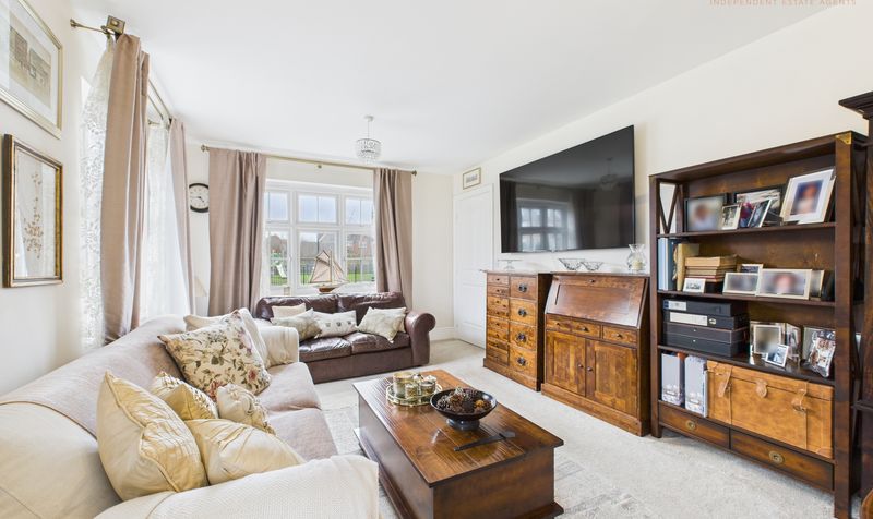 Mercia Grove, Saighton, CH3