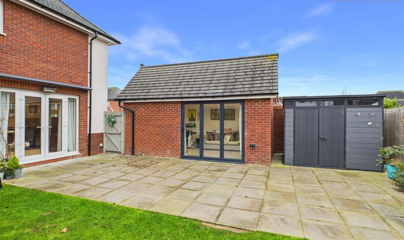 Mercia Grove, Saighton, CH3