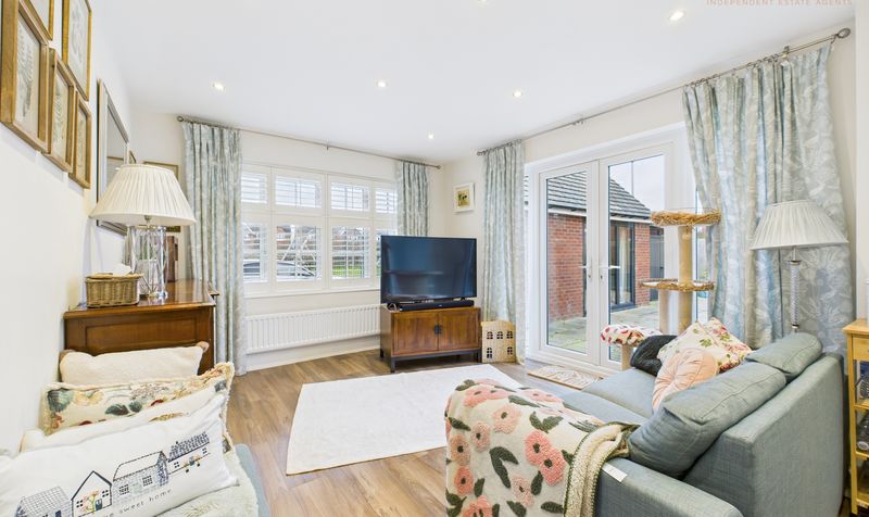 Mercia Grove, Saighton, CH3