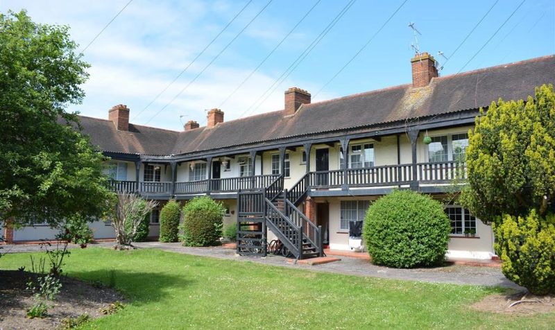 Manor Green Road, Epsom, KT19