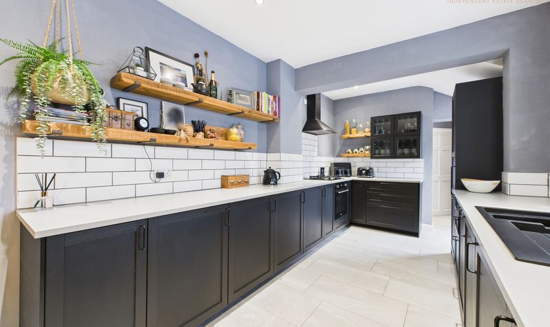 Filkins Lane, Boughton, CH3