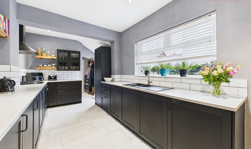 Filkins Lane, Boughton, CH3