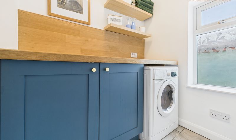 Filkins Lane, Boughton, CH3