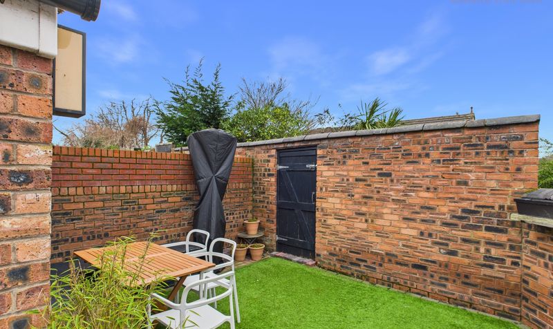 Filkins Lane, Boughton, CH3