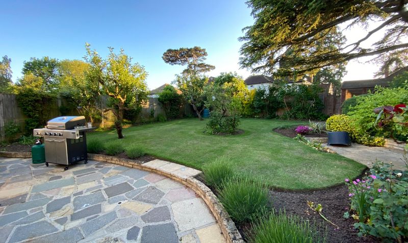 Lindsay Close, Epsom, KT19