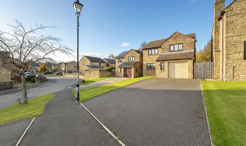 Epsom Way, Kirkheaton, HD5