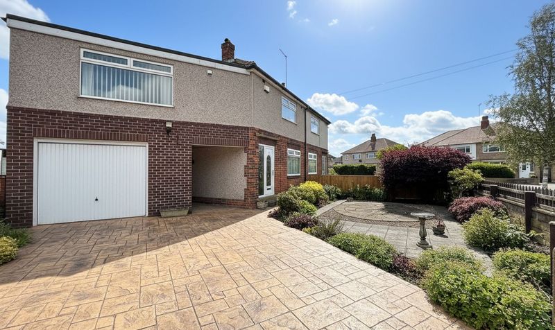 Edgeware Road, Huddersfield, HD5