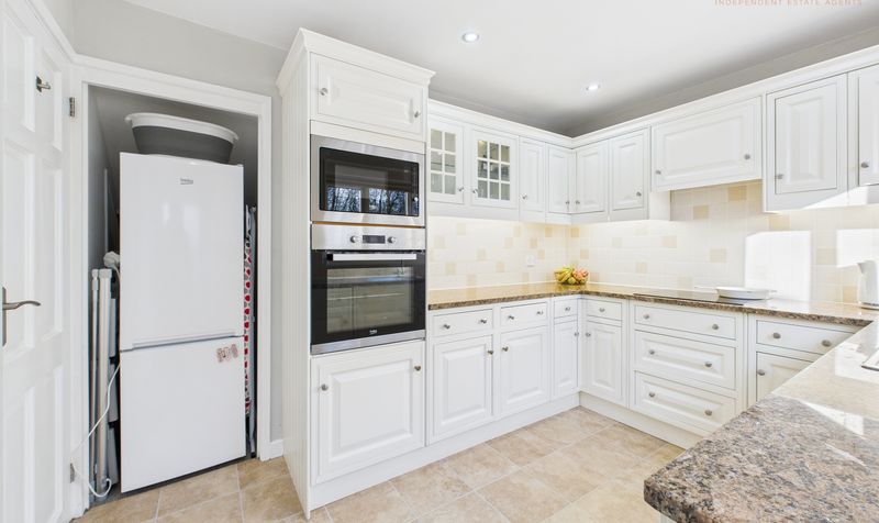 Alyn Road, Mickle Trafford, CH2