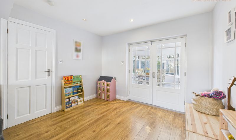 Alyn Road, Mickle Trafford, CH2