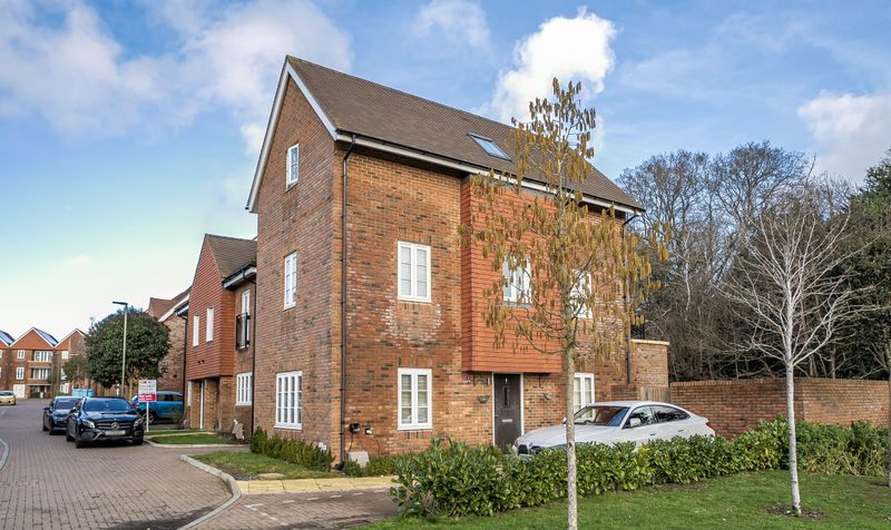 Beatrice Square, Tadworth, KT20