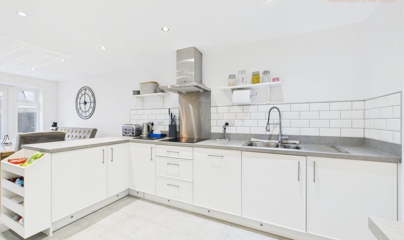 Carlton Meadows, Llay, LL12