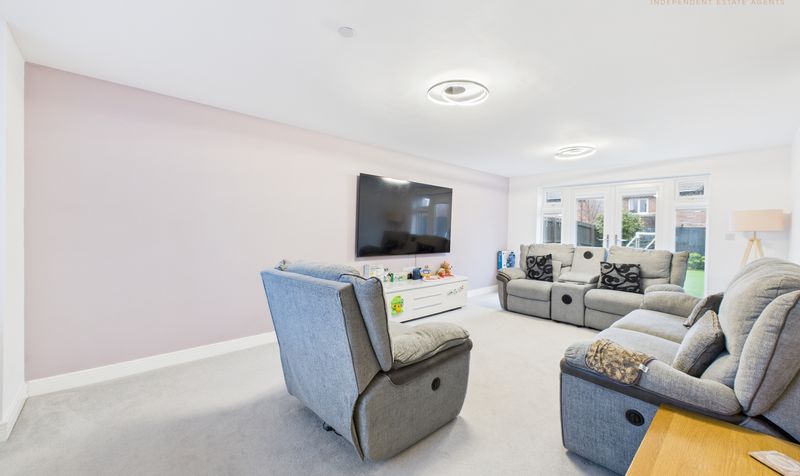 Carlton Meadows, Llay, LL12