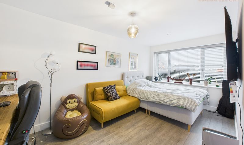 Carlton Meadows, Llay, LL12
