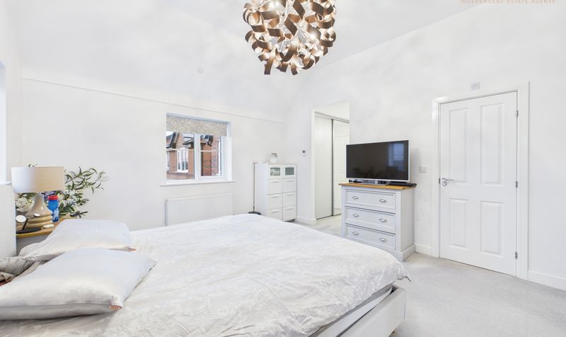 Carlton Meadows, Llay, LL12