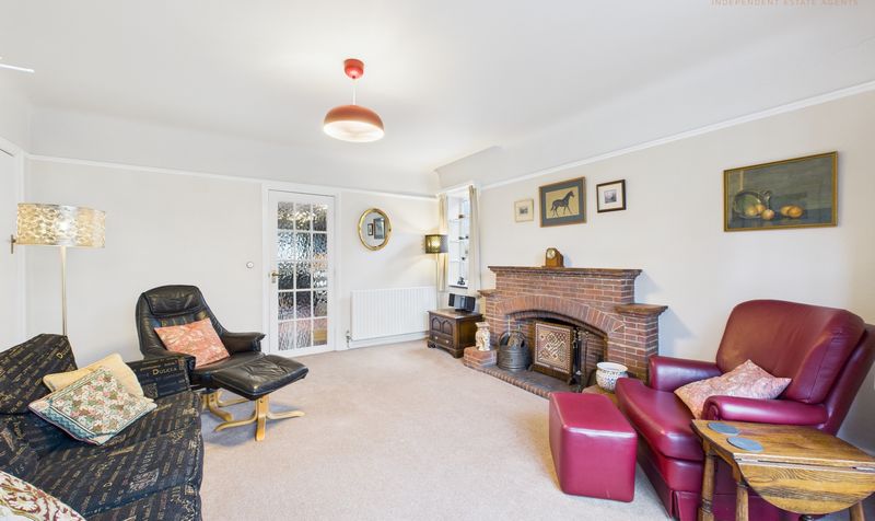 Church Lane, Upton, CH2