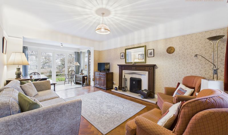 Church Lane, Upton, CH2