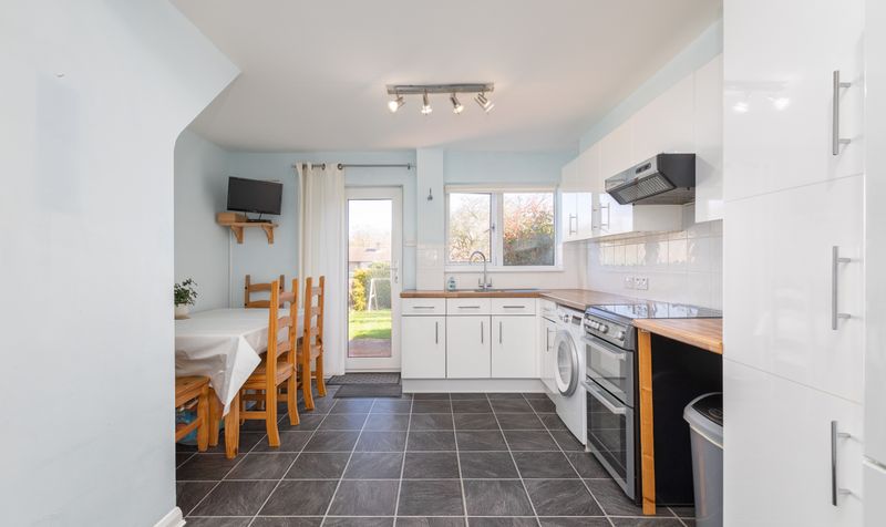 3 Bedroom House For Sale &ndash; Wigram Way, Stevenage, SG2 3