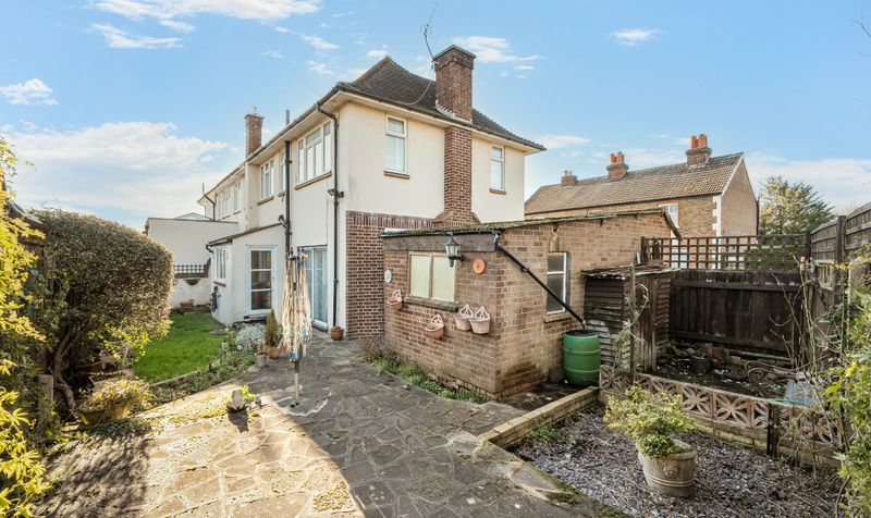 Meadow Walk, Epsom, KT17
