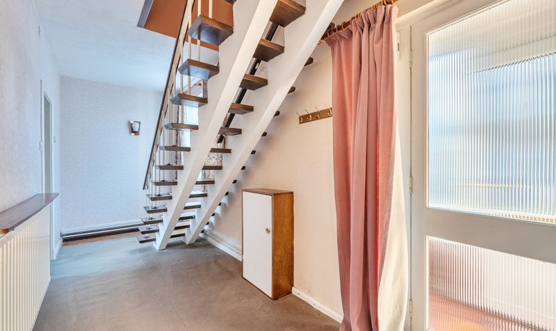 Meadow Walk, Epsom, KT17