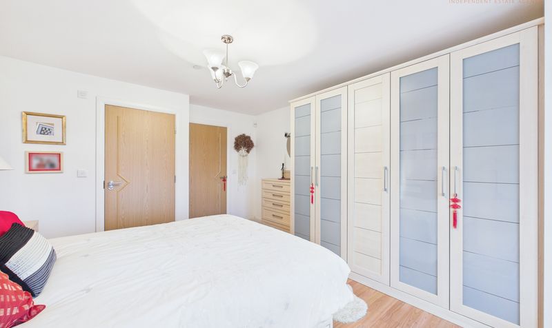 Hoole Road, Hoole, CH2