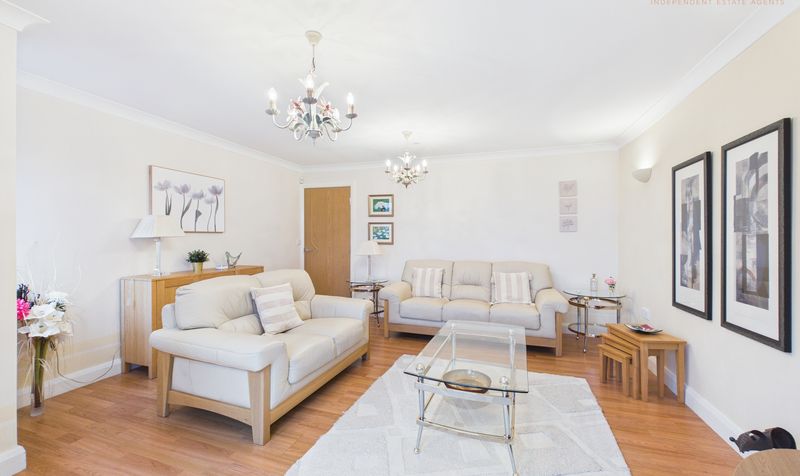 Hoole Road, Hoole, CH2