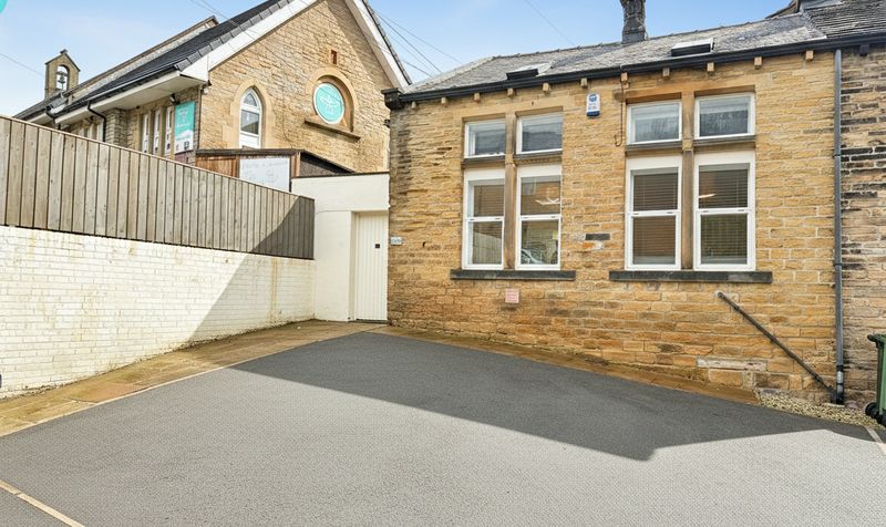 Lowerhouses Lane, Huddersfield, HD5