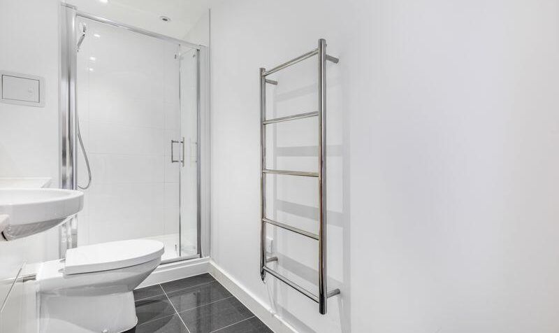 East Street, Jukes House, KT17