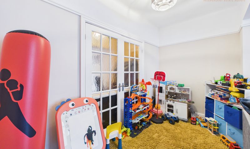 Woodlands Drive, Hoole, CH2