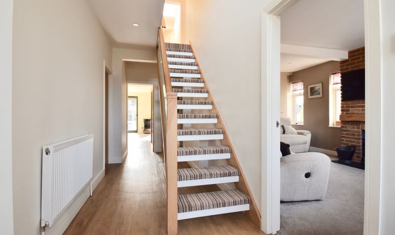 Links Road, Ashtead, KT21