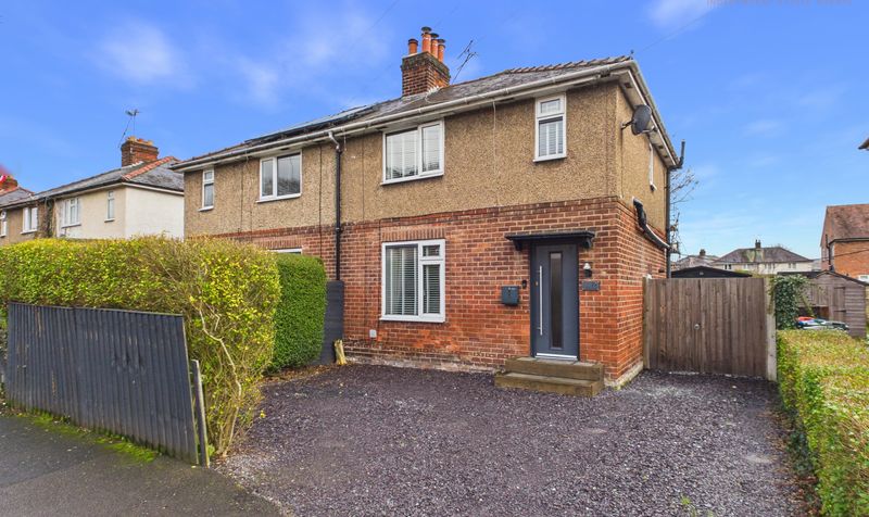 Pine Grove, Hoole, CH2