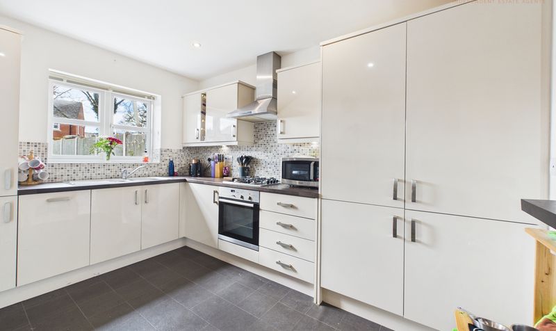 Upton Grange, Upton, CH2