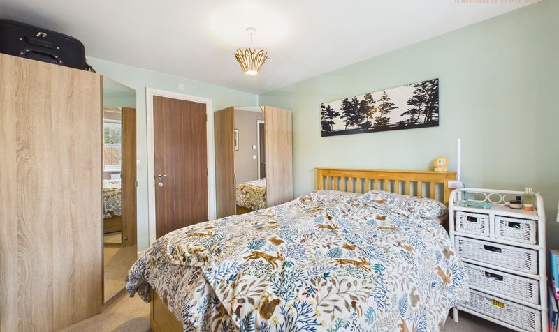 Upton Grange, Upton, CH2