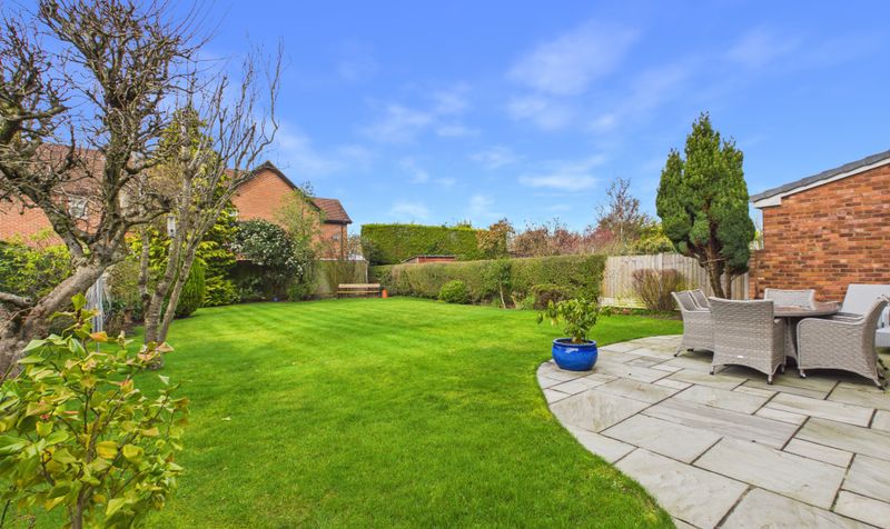 Brooke Avenue, Upton, CH2
