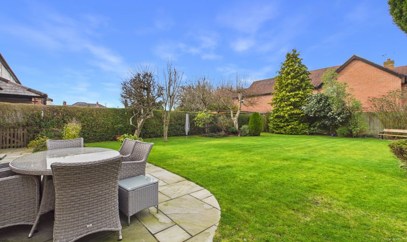Brooke Avenue, Upton, CH2