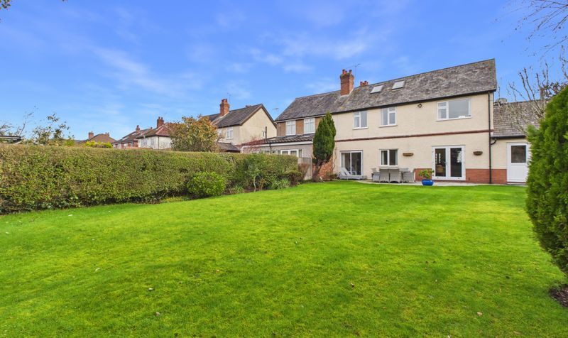 Brooke Avenue, Upton, CH2