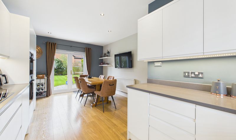 Brooke Avenue, Upton, CH2