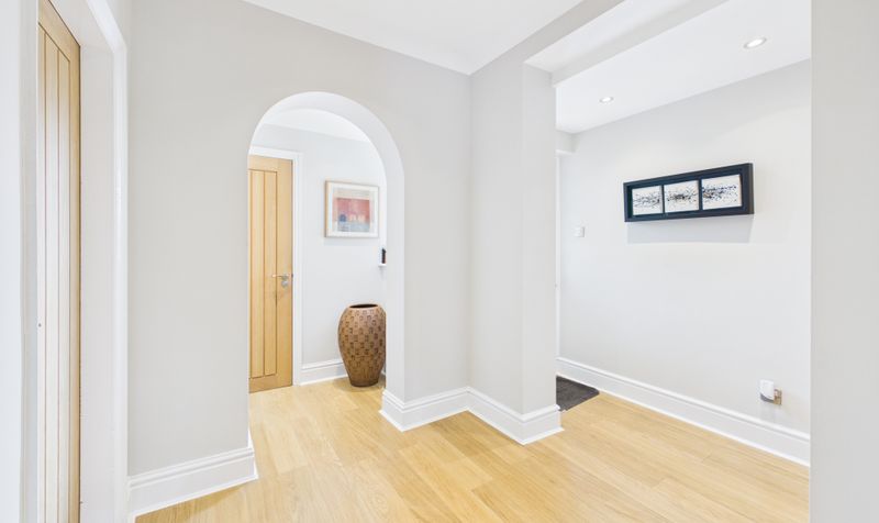 Brooke Avenue, Upton, CH2