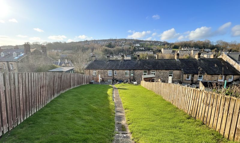 Hightown Lane, Holmfirth, HD9