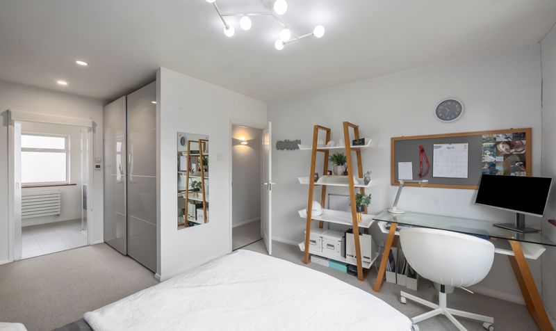 Oaken Coppice, Ashtead, KT21