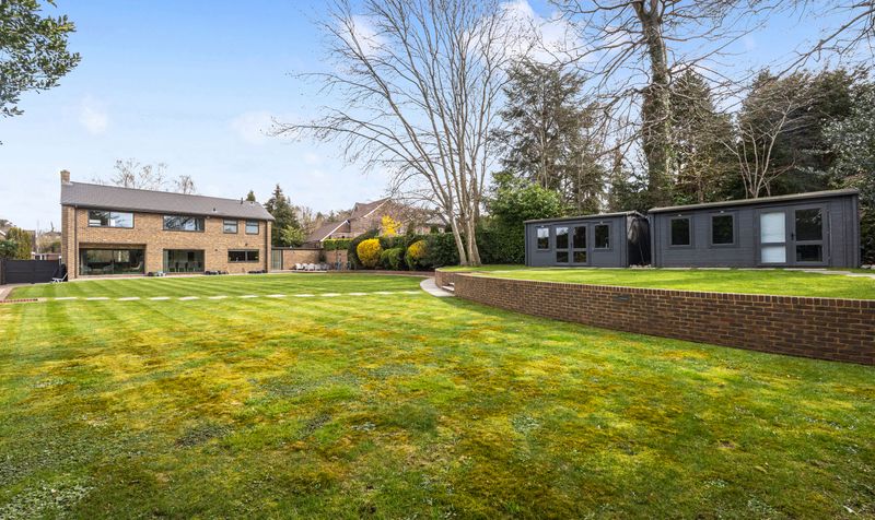 Oaken Coppice, Ashtead, KT21