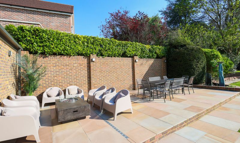 Oaken Coppice, Ashtead, KT21