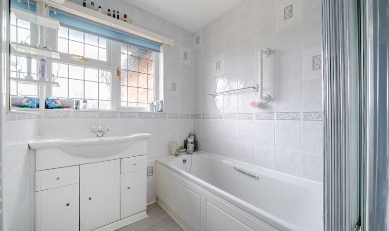 Broadhurst, Ashtead, KT21