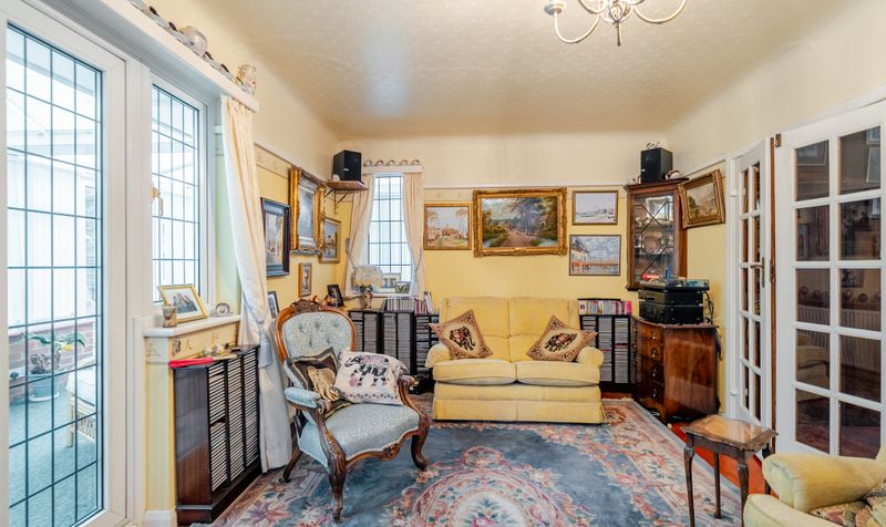 Broadhurst, Ashtead, KT21