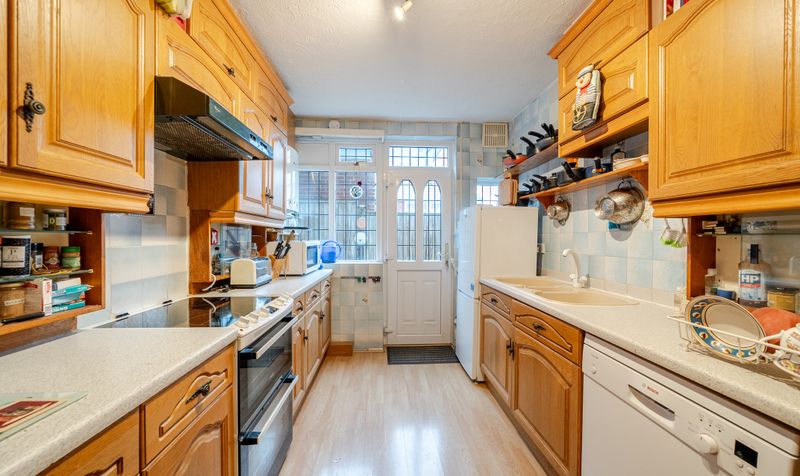 Broadhurst, Ashtead, KT21