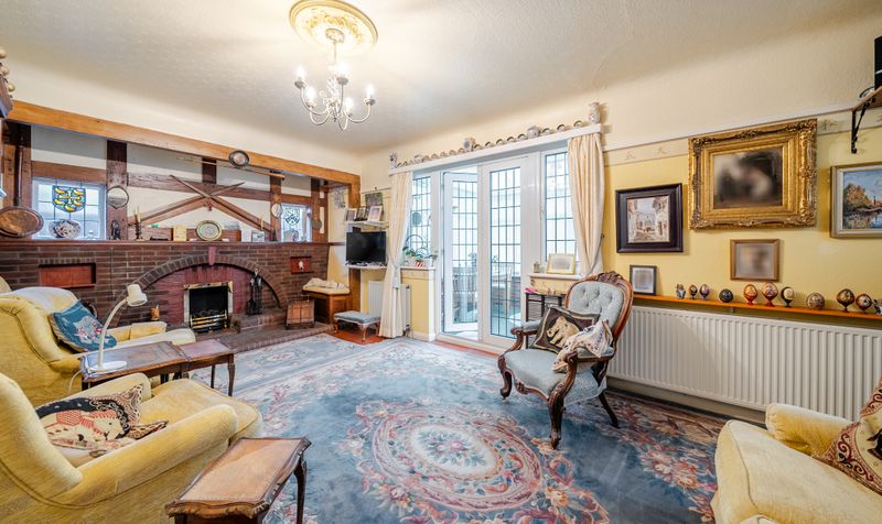 Broadhurst, Ashtead, KT21