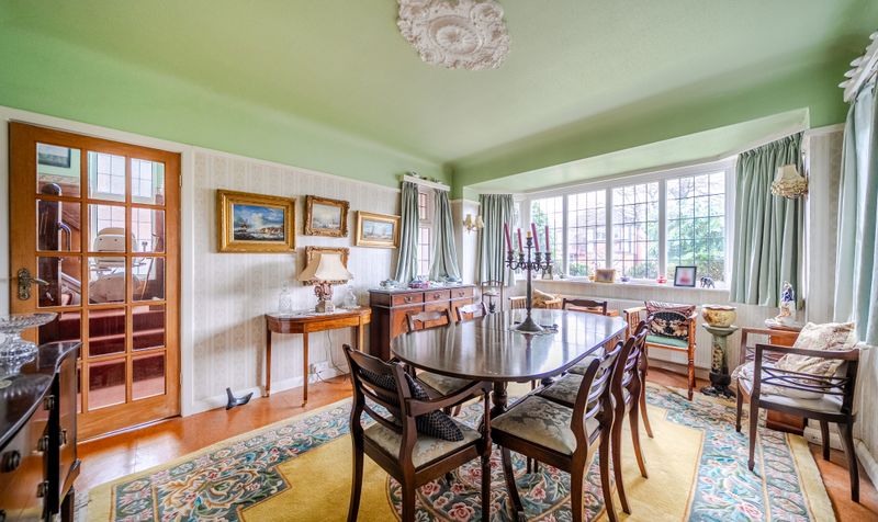 Broadhurst, Ashtead, KT21