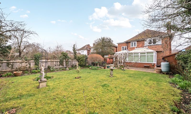 Broadhurst, Ashtead, KT21