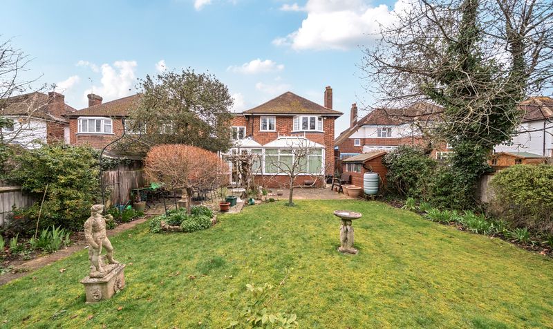 Broadhurst, Ashtead, KT21