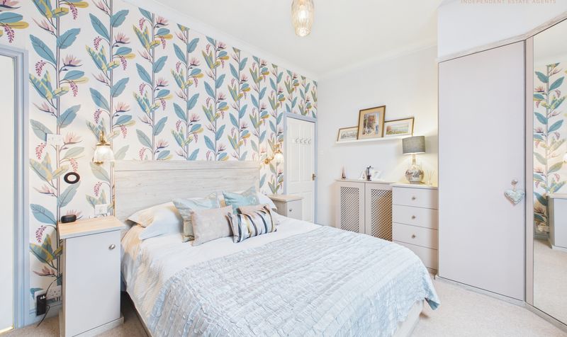 Hoole Bank, Hoole Village, CH2